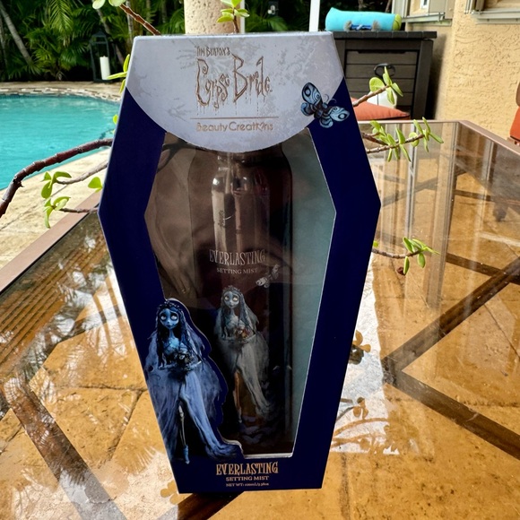 Tim Burton’s Corpse Bride Complexion Palette & Everlasting Setting Mist Set - Picture 4 of 10